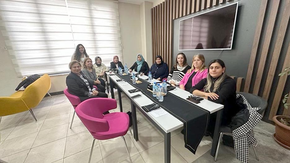 Emirdağ Kadın Kültür Evi'nde  Muhtarların eşleri ağırlandı 